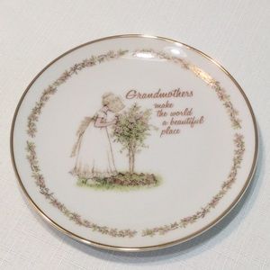 Holly Hobbie Grandmother Plate VGC Vintage